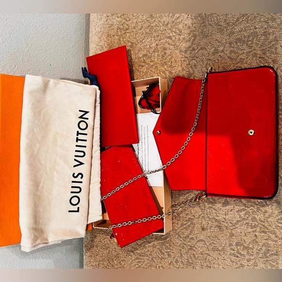 Brand New Louis Vuitton Felicia Pochette Coquelicot Red Patent Leather Bag - Picture 10 of 12